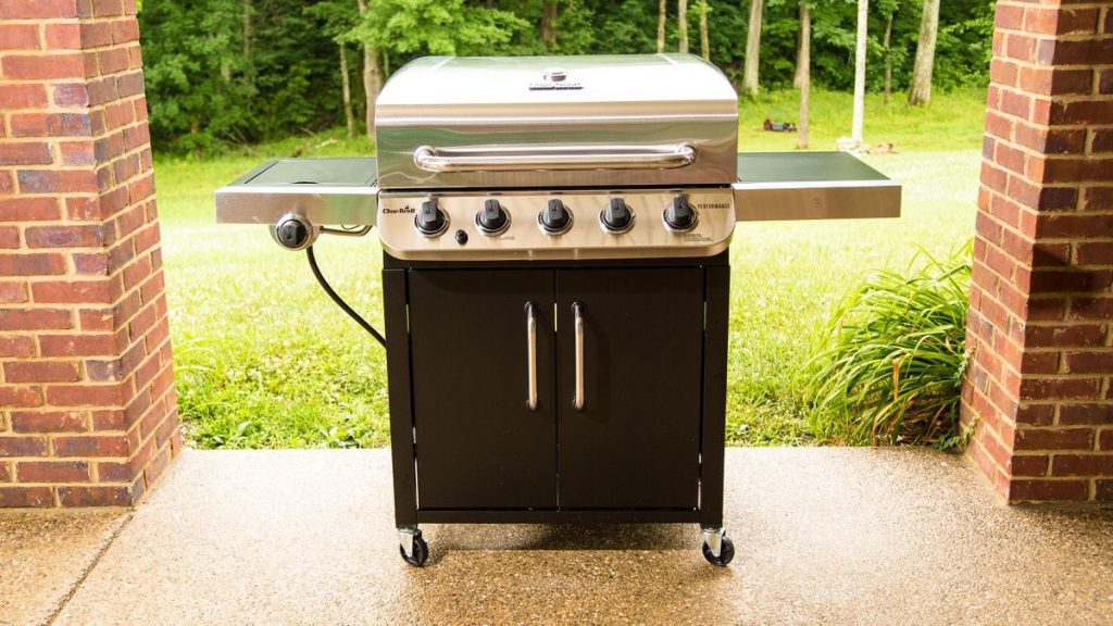 This budget-friendly grill is a cookout centerpiece - CNET